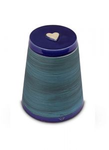 Keramikurne 'Koniko' mit Herz himmelblau