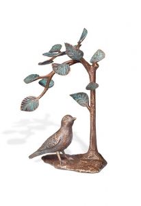 Gedenkstatue Vogel unter Bäumchen – 3D, freistehend, Gewindestifte unten