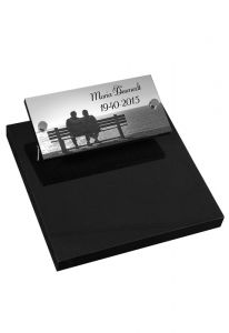 Urnengrab mit Lasergravur