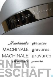 Es gibt die Moeglichkeit die Urne mit einer kleinen Ringgravur zu versehen.